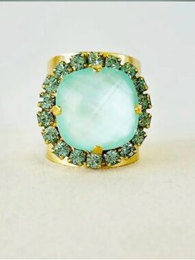 TOVA Cambrie Ring in Ultra Mint + Antique Gold